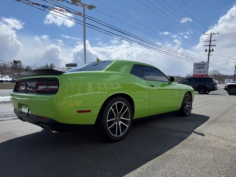 Used 2023 Dodge Challenger R/T image 4