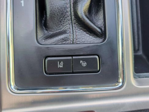 Used 2016 Ford F150 Platinum w/ Equipment Group 701A Luxury AWD/4WD image 36