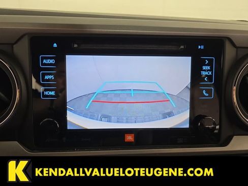 Used 2019 Toyota Tacoma Limited AWD/4WD image 15