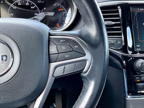 Used 2020 Jeep Grand Cherokee Altitude image 19