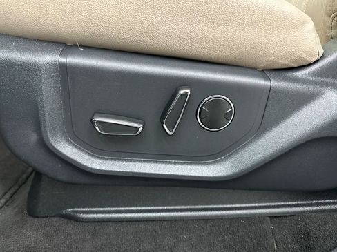 Used 2024 Ford Expedition Max Limited RWD image 10