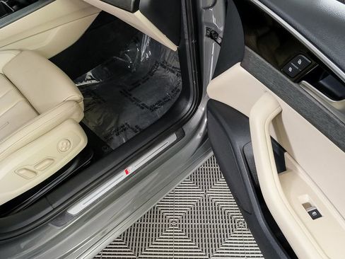 Used 2023 Audi A4 2.0T Premium w/ Convenience Package image 23