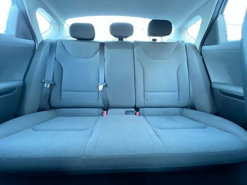 Used 2025 Kia K4 LXS image 23