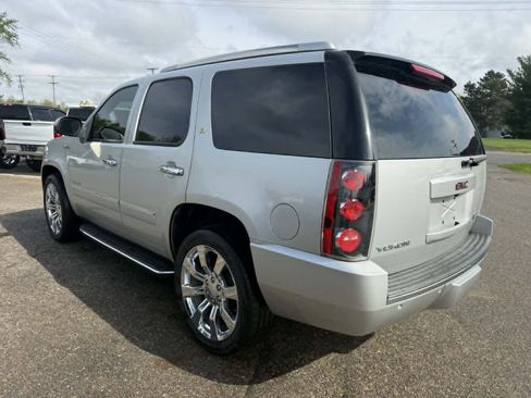 Used 2011 GMC Yukon Denali AWD/4WD image 5