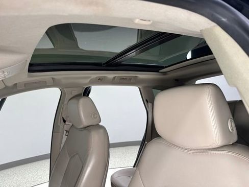 Used 2016 Cadillac SRX Premium FWD image 2