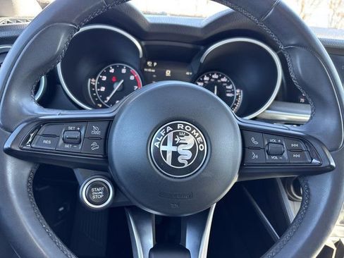 Used 2021 Alfa Romeo Stelvio Ti image 28