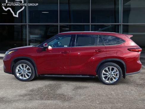 Used 2021 Toyota Highlander Limited image 7