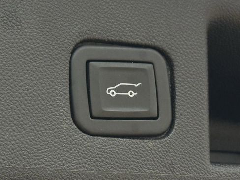 Certified 2024 Chevrolet Equinox RS w/ LPO, Floor Liner Package image 25