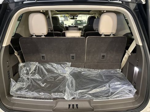 Used 2023 Lincoln Navigator Reserve AWD/4WD image 26