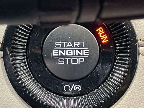 Used 2022 Jeep Compass Limited image 28