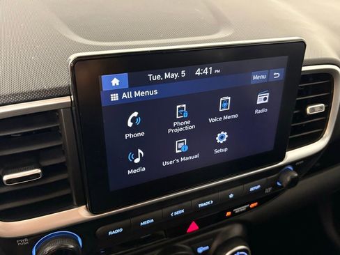 Used 2025 Hyundai Venue SEL FWD image 29