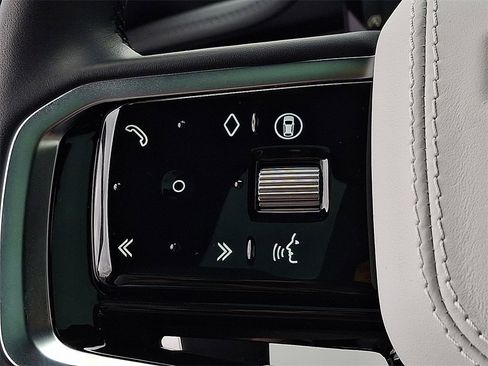 Certified 2025 Land Rover Range Rover Sport image 16