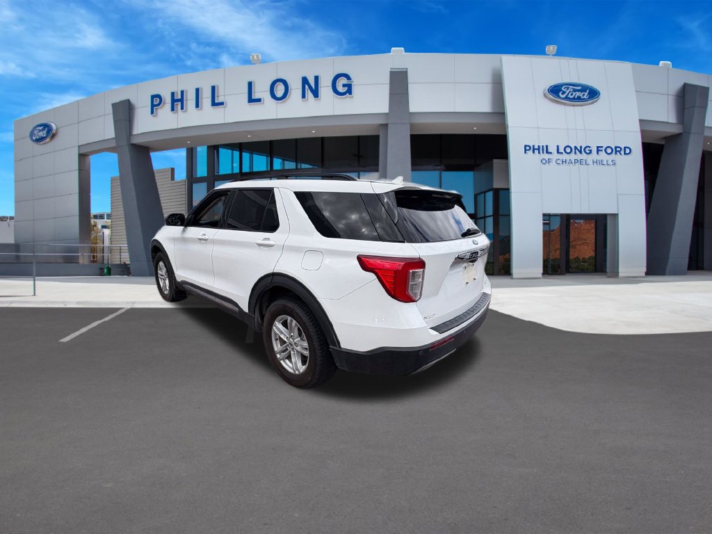 Used 2020 Ford Explorer XLT w/ Equipment Group 202A AWD/4WD image 4
