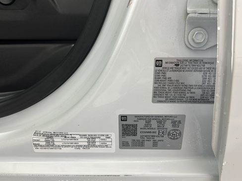 Used 2024 GMC Sierra 3500 SLE w/ SLE Value Package image 31