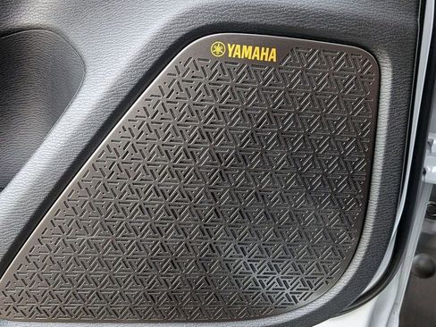 New 2026 Mitsubishi Outlander SEL image 16