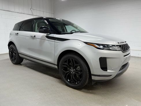 Used 2022 Land Rover Range Rover Evoque SE image 3