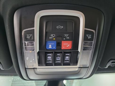 Used 2024 RAM 2500 Limited w/ Towing Technology Group AWD/4WD image 60
