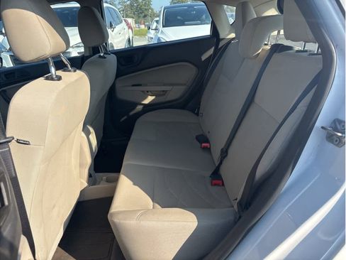 Used 2018 Ford Fiesta SE image 13