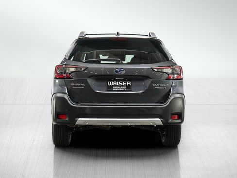 Used 2024 Subaru Outback Touring AWD/4WD image 4