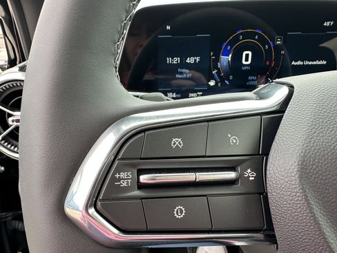 New 2026 Chevrolet Equinox LT w/ Convenience Package II AWD/4WD image 16