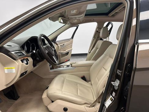 Used 2014 Mercedes-Benz E 350 4MATIC Sedan image 31