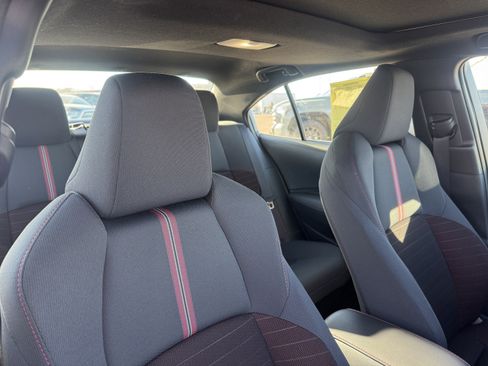Used 2025 Toyota Corolla SE w/ SE Premium Package image 20