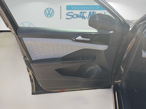 Used 2024 Volkswagen Taos S FWD image 18