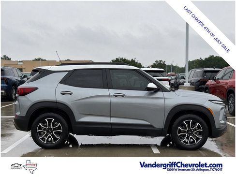 New 2026 Chevrolet TrailBlazer ACTIV w/ Convenience Package FWD image 3
