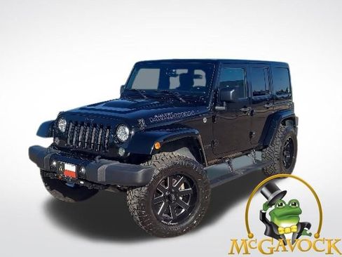 Used 2017 Jeep Wrangler Unlimited Sahara AWD/4WD image 1