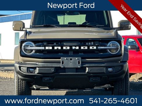 New 2025 Ford Bronco Outer Banks image 9
