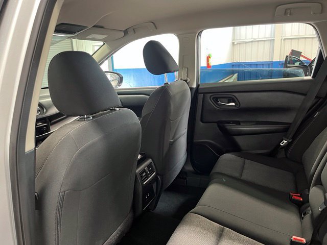 Used 2024 Nissan Rogue SV FWD image 18