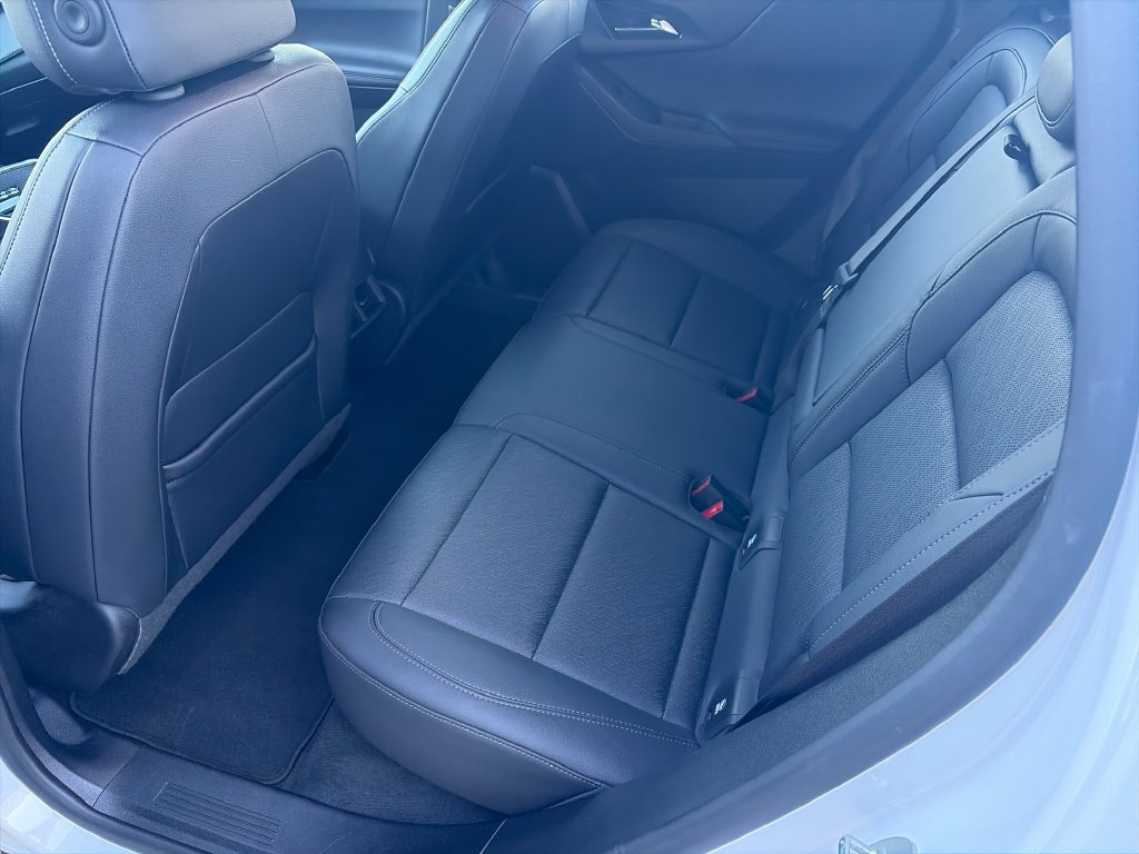 Used 2025 Chevrolet Equinox LT w/ Convenience Package II AWD/4WD image 23