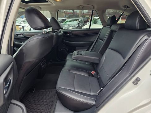Used 2017 Subaru Outback 2.5i Limited AWD/4WD image 23