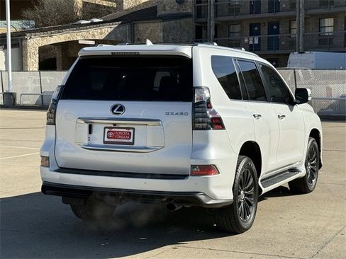 Used 2023 Lexus GX 460 Premium w/ Accessory Package image 4