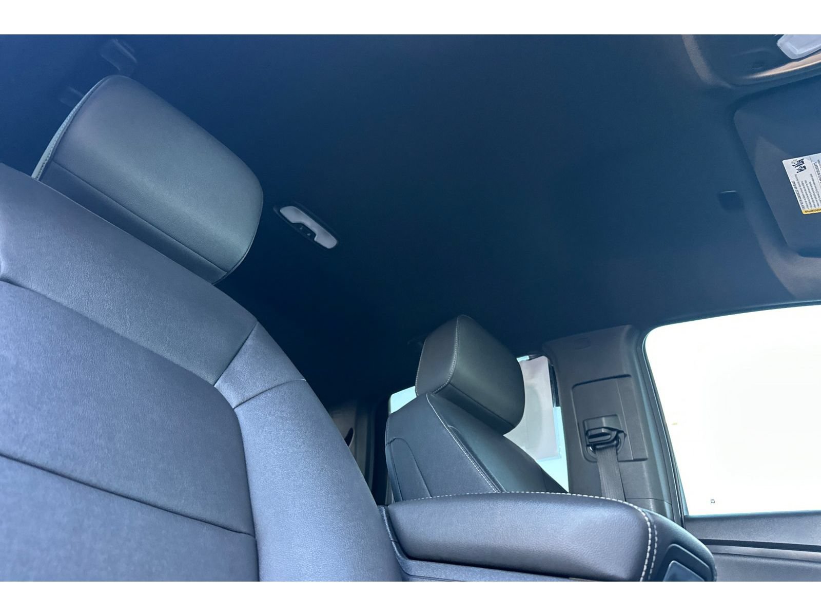 Used 2023 GMC Canyon Elevation w/ Elevation Premium Package RWD image 18
