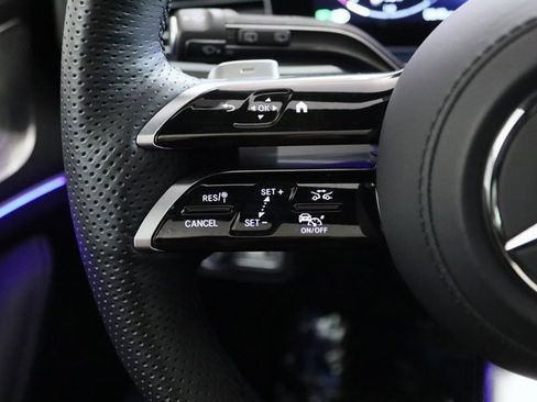 Used 2024 Mercedes-Benz GLS 580 4MATIC image 4