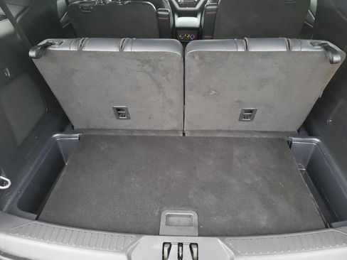 Used 2025 Ford Explorer ST AWD/4WD image 9