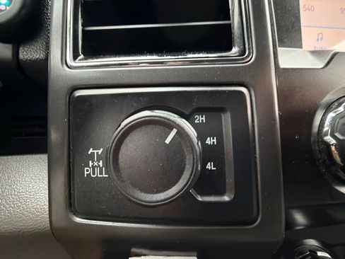 Used 2020 Ford F150 XLT image 27