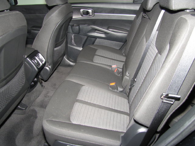 Used 2023 Kia Sorento LX FWD image 35