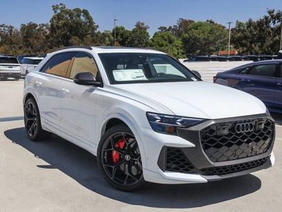 New 2025 Audi RS Q8 performance