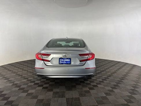 Used 2018 Honda Accord Touring image 9