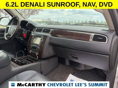 Used 2011 GMC Yukon XL Denali AWD/4WD image 30