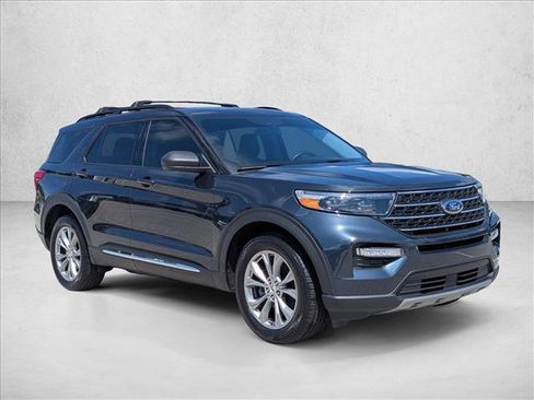 Certified 2023 Ford Explorer XLT w/ Equipment Group 202A AWD/4WD image 5