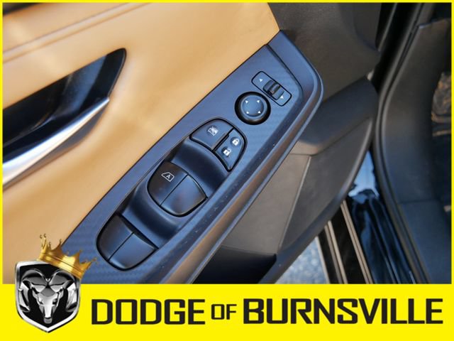 Used 2023 Nissan Sentra SV w/ SV Premium Package FWD image 18