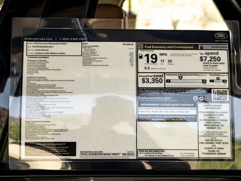 New 2025 Land Rover Discovery Metropolitan Edition image 32