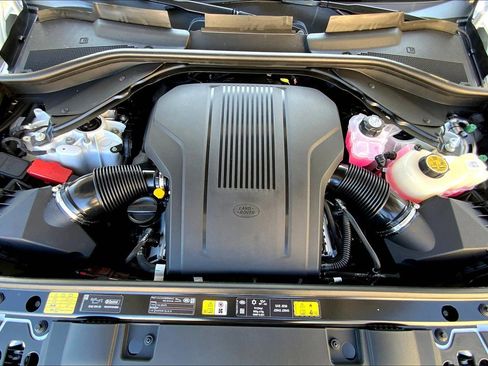 New 2025 Land Rover Range Rover Sport Dynamic SE image 12