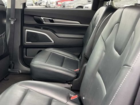 Used 2021 Kia Telluride S FWD image 26