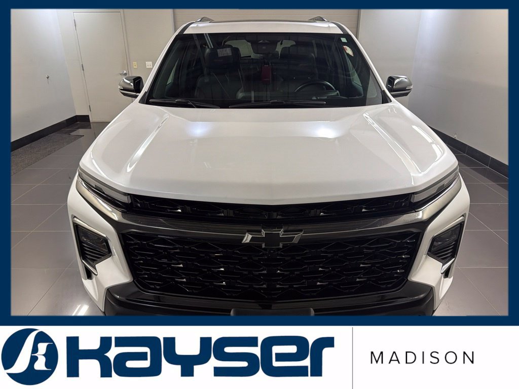 Used 2024 Chevrolet Traverse Z71 AWD/4WD image 2