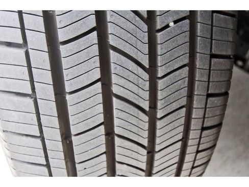 Used 2026 Ford Explorer Platinum image 30