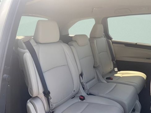 Used 2025 Honda Odyssey EX-L image 9